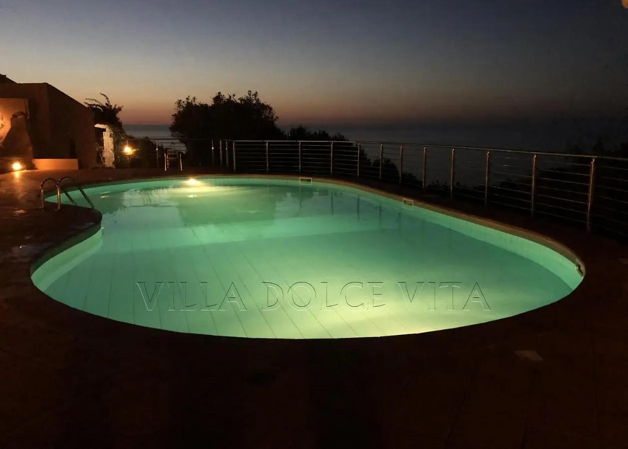 Villa Dolce Vita Коста-Парадисо Италия